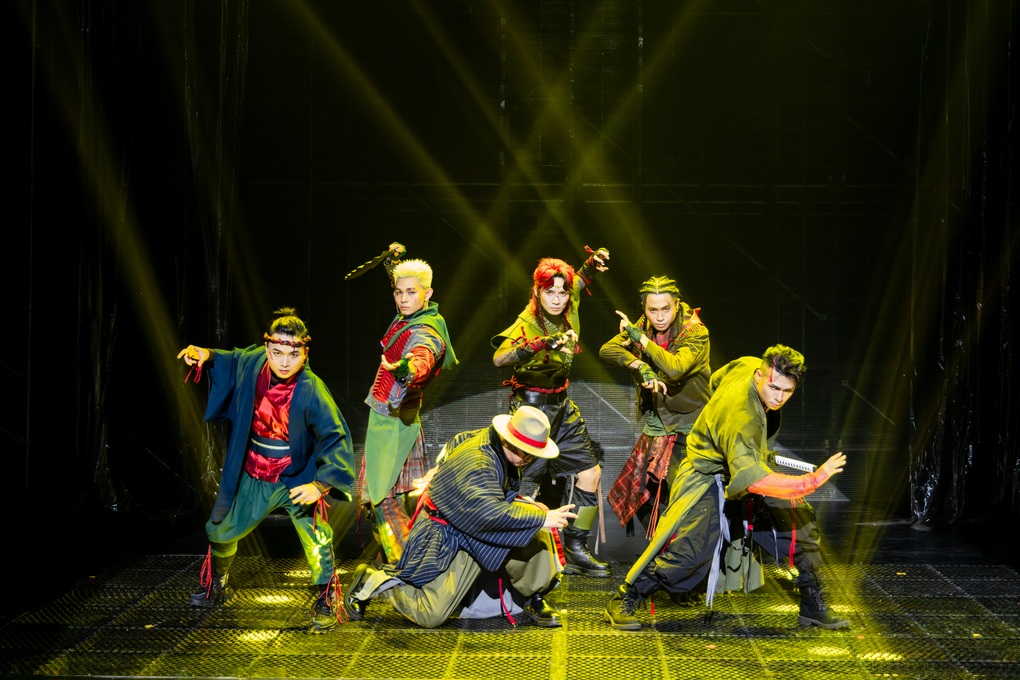 Anh trai vượt chông gai: Tự Long bắn rap, BB Trần treo mình trên cao - 4 Anh trai vượt chông gai: Tự Long bắn rap, BB Trần treo mình trên cao - 4