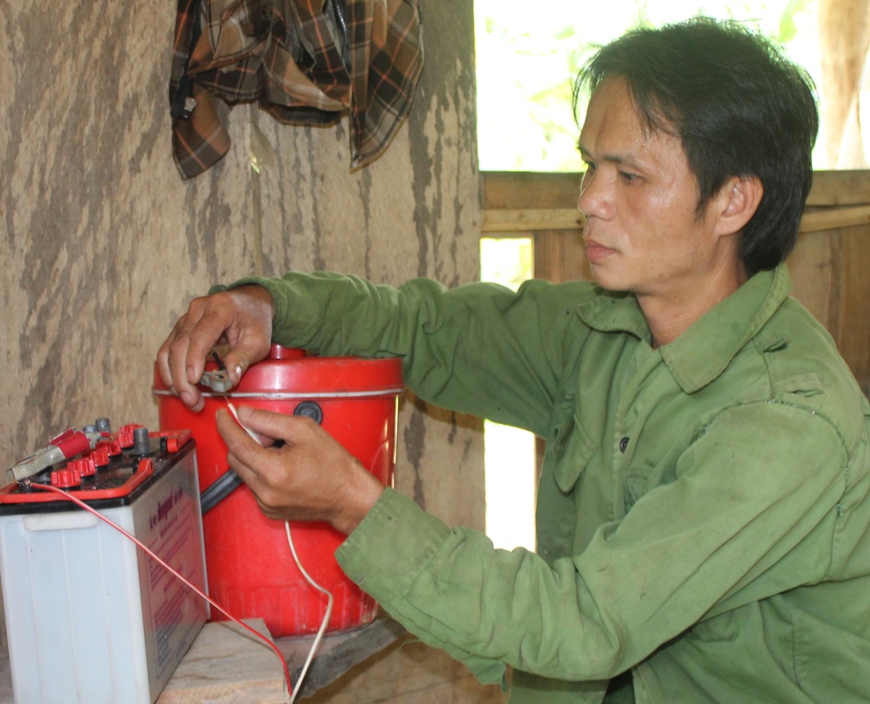 Hàng chục hộ dân sống trái phép ven lòng hồ cửa Đạt - 3 Hàng chục hộ dân sống trái phép ven lòng hồ cửa Đạt - 3