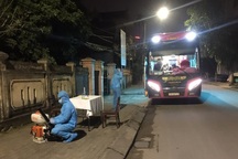 Nghệ An phong tỏa xe chở 22 sinh viên FPT, yêu cầu cách ly ngay