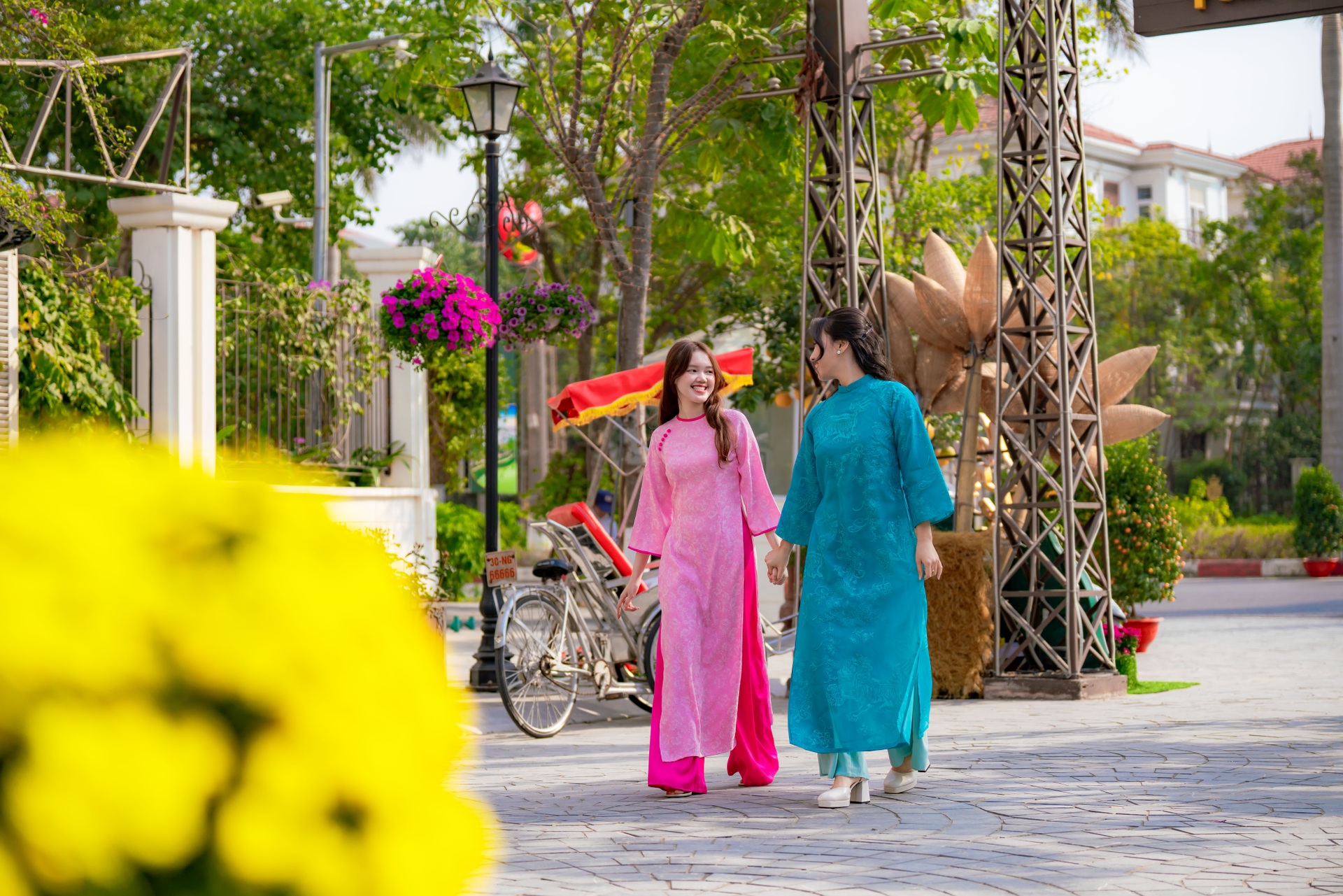 Pont De Long Bien: Điểm đến văn hóa, đánh thức giá trị truyền thống tết Việt - 8 Pont De Long Bien: Điểm đến văn hóa, đánh thức giá trị truyền thống tết Việt - 8