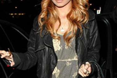 Nicole Richie ngất xỉu!