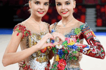 Cặp chị em sinh đôi có nhan sắc "đình đám" tại Olympic 2020