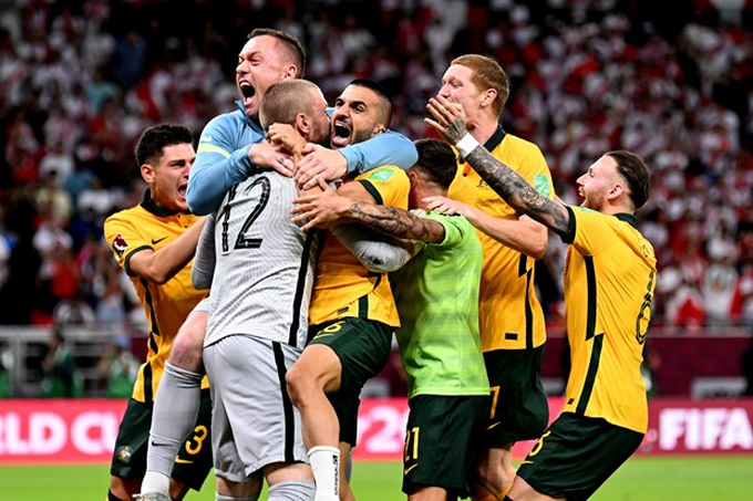 Niềm vui của các cầu thủ Australia sau khi giành quyền dự World Cup 2022 