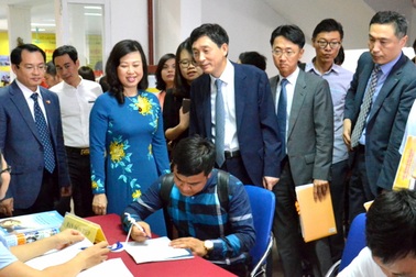 Lao động hồi hương: “Lương khởi điểm 10-12 triệu đồng, được gần gia đình”