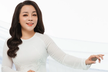 Bất ngờ với nhan sắc NSƯT Tố Nga sau 30 năm đi hát