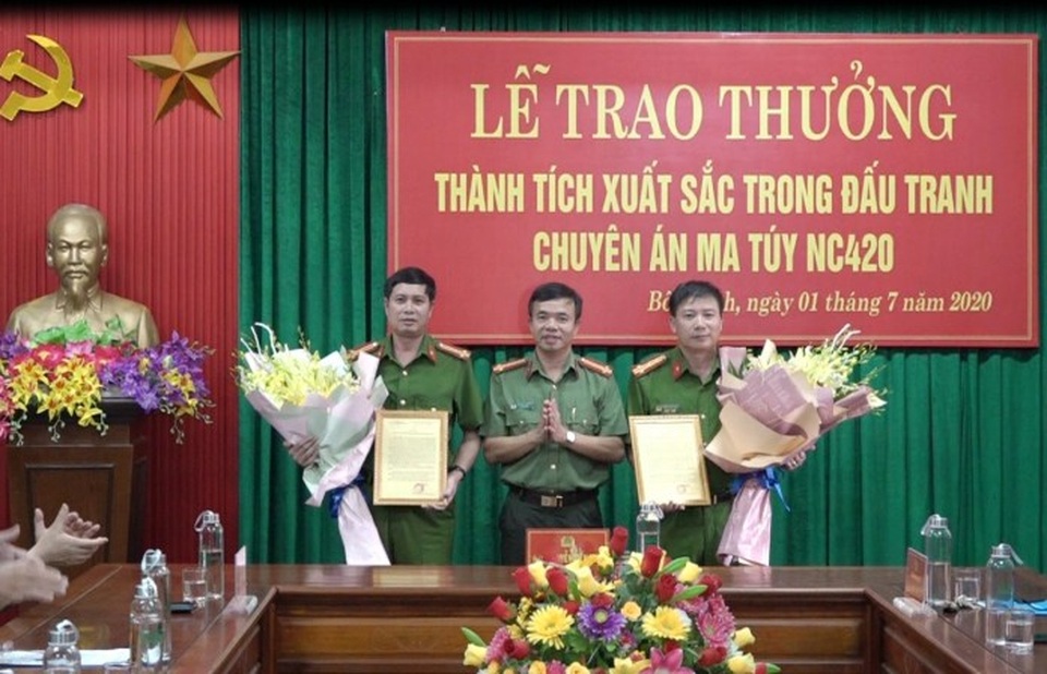 Thưởng nóng chuyên án bắt giữ trên 6.600 viên ma túy - 1 Thưởng nóng chuyên án bắt giữ trên 6.600 viên ma túy - 1