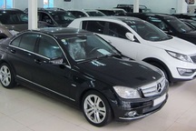 Ô tô cũ đồng loạt tăng giá mạnh, mua chạy trước thời điểm nhạy cảm