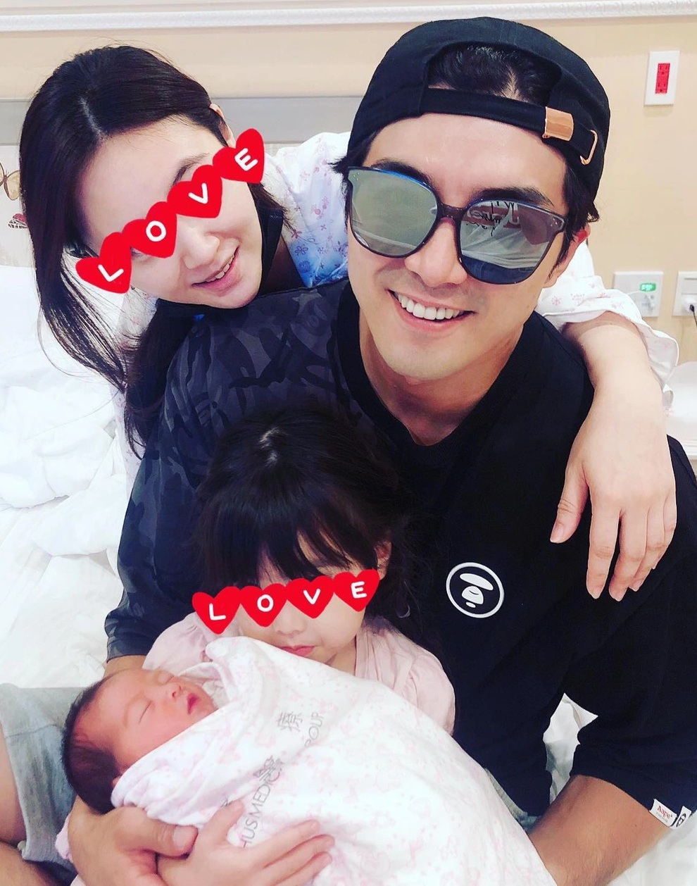 Nam diễn viên Hạ Quân Tường phải xin lỗi vì ẩn ý không muốn sinh con gái - 2 Nam diễn viên Hạ Quân Tường phải xin lỗi vì ẩn ý không muốn sinh con gái - 2