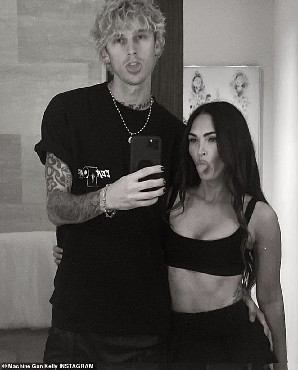 Bạn trai không biết yêu là gì cho tới khi gặp Megan Fox - 6 Bạn trai không biết yêu là gì cho tới khi gặp Megan Fox - 6