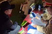 Xe cứu thương không chở bệnh nhân vẫn hú còi inh ỏi, tài xế "thổi" mất 35 triệu