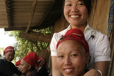 Giấc mơ có thật của cô gái Dao đỏ đầu tiên du học
