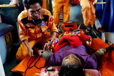 Một ngư dân Quảng Nam nghi đột quỵ trên biển