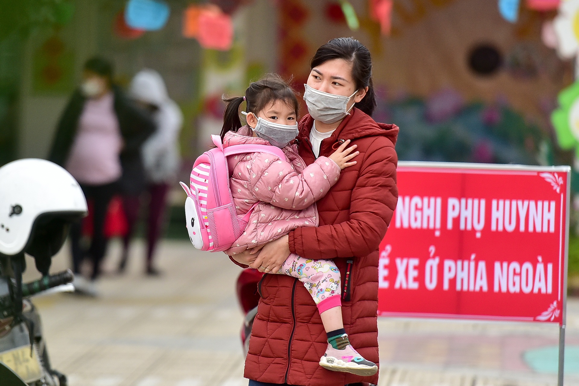 Xem lại hình ảnh khẩu trang theo học sinh vào lớp trước khi có thông báo nghỉ tránh dịch - 23 Xem lại hình ảnh khẩu trang theo học sinh vào lớp trước khi có thông báo nghỉ tránh dịch - 23