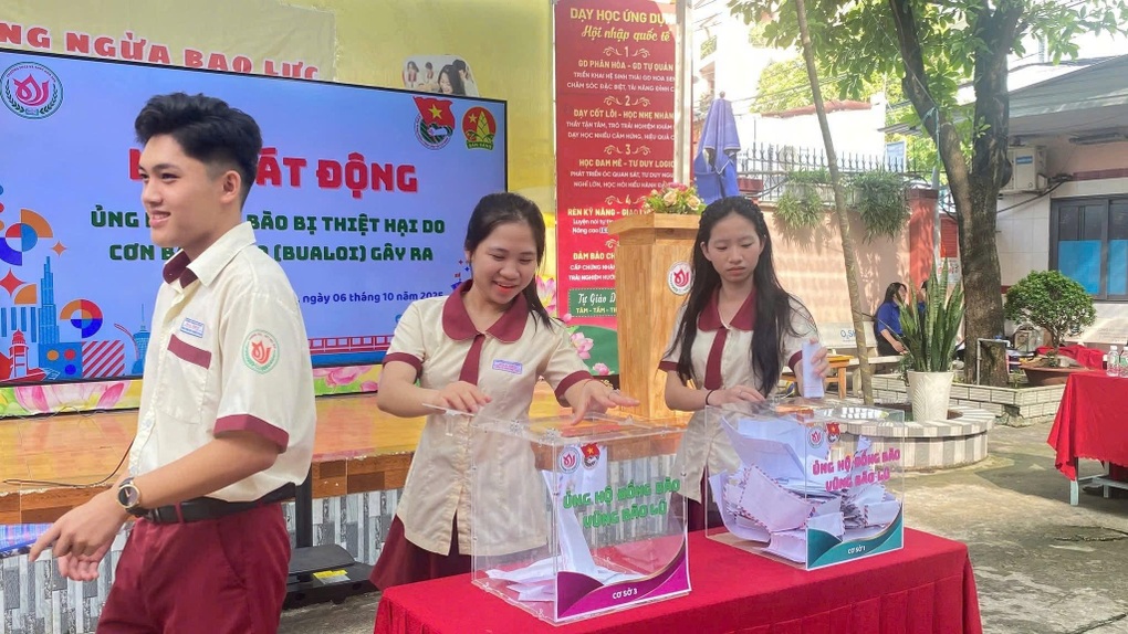 Sinh viên Lào làm thơ tặng giáo viên Việt nhân ngày 20/11 - 7