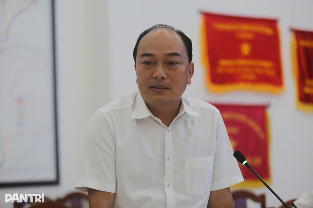 Metro số 1 TPHCM đón 150.000 khách trong ngày vận hành đầu tiên - 1 Metro số 1 TPHCM đón 150.000 khách trong ngày vận hành đầu tiên - 1