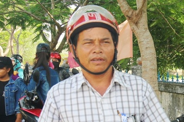 Thí sinh 53 tuổi có 10 người cháu vẫn quyết tâm đi thi