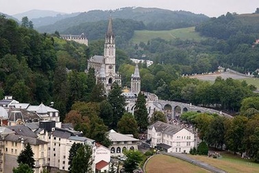 Pháp: Hàng nghìn người sơ tán vì đe dọa khủng bố