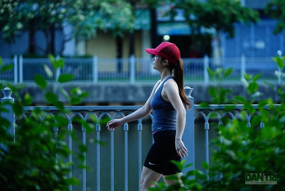 Quên dịch bệnh, lờ cách ly? - 9 Quên dịch bệnh, lờ cách ly? - 9