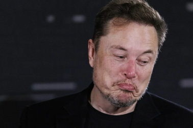 Elon Musk dùng lời tục tĩu chửi thẳng các nhãn hàng dừng quảng cáo trên X