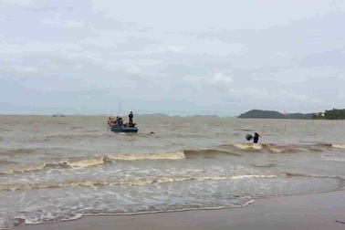 Thăm Hòn Phụ Tử những ngày "không còn cha"