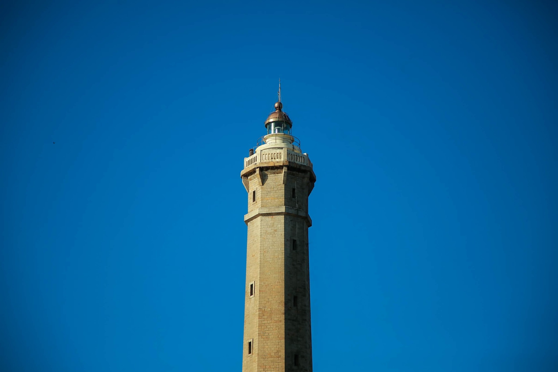 Camping and watching the stars at night and dawn at the oldest lighthouse in Vietnam - 3