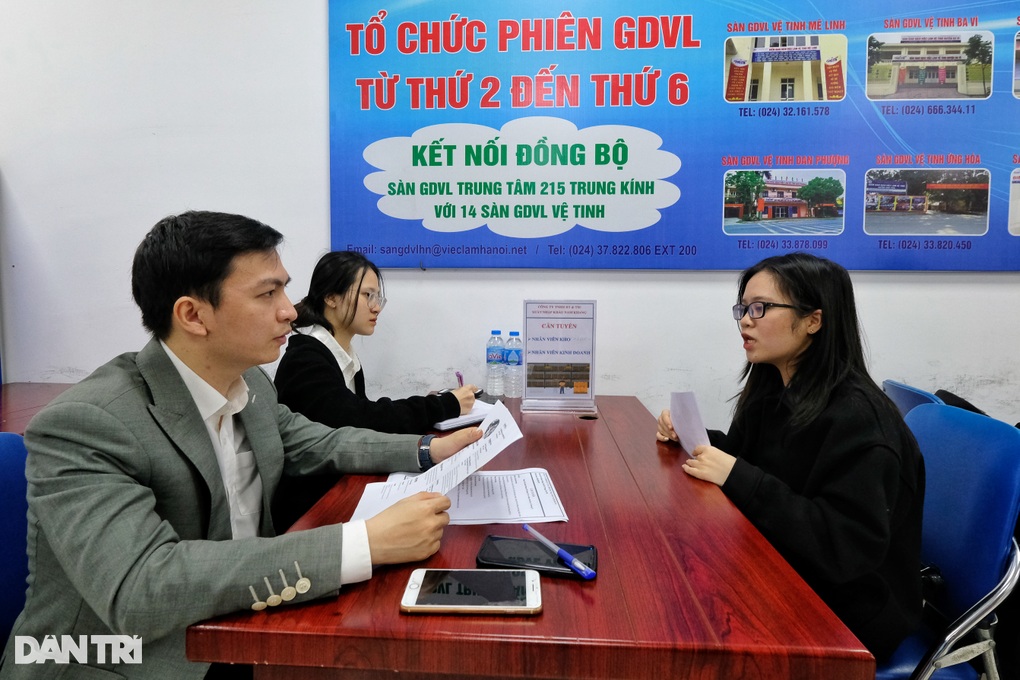 150 doanh nghiệp đăng tuyển gần 60.000 lao động - 1 150 doanh nghiệp đăng tuyển gần 60.000 lao động - 1