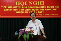 Bộ trưởng Đào Ngọc Dung lắng nghe ý kiến cử tri về đời sống, việc làm...