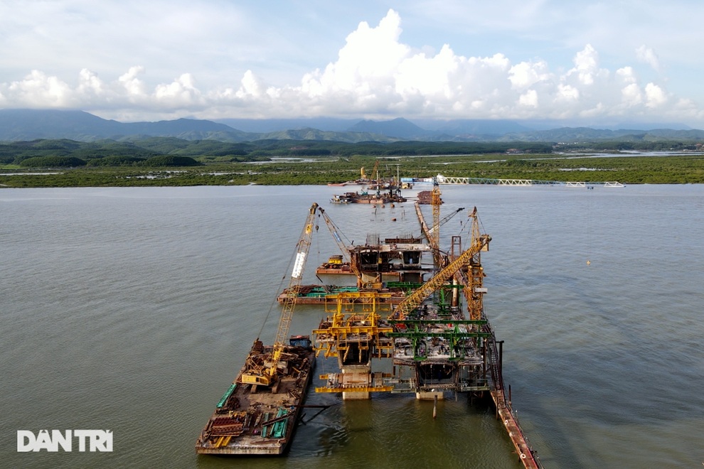 Tuyến cao tốc hơn 13.000 tỷ đồng sắp hoàn thành, thông suốt tới Móng Cái - 3 Tuyến cao tốc hơn 13.000 tỷ đồng sắp hoàn thành, thông suốt tới Móng Cái - 3