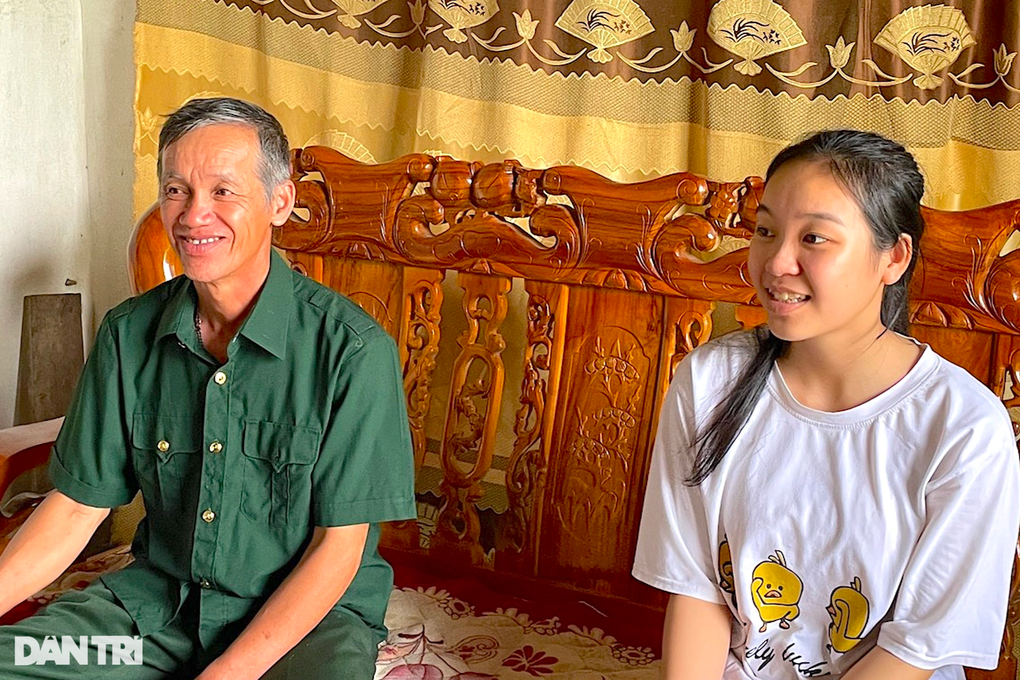 Ấn tượng nữ sinh dân tộc Thái lọt top điểm thi cao nhất tỉnh Nghệ An - 1 Ấn tượng nữ sinh dân tộc Thái lọt top điểm thi cao nhất tỉnh Nghệ An - 1