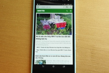 Trên tay Xperia C3 - smartphone "tự sướng" với đèn flash đầu tiên tại Việt Nam