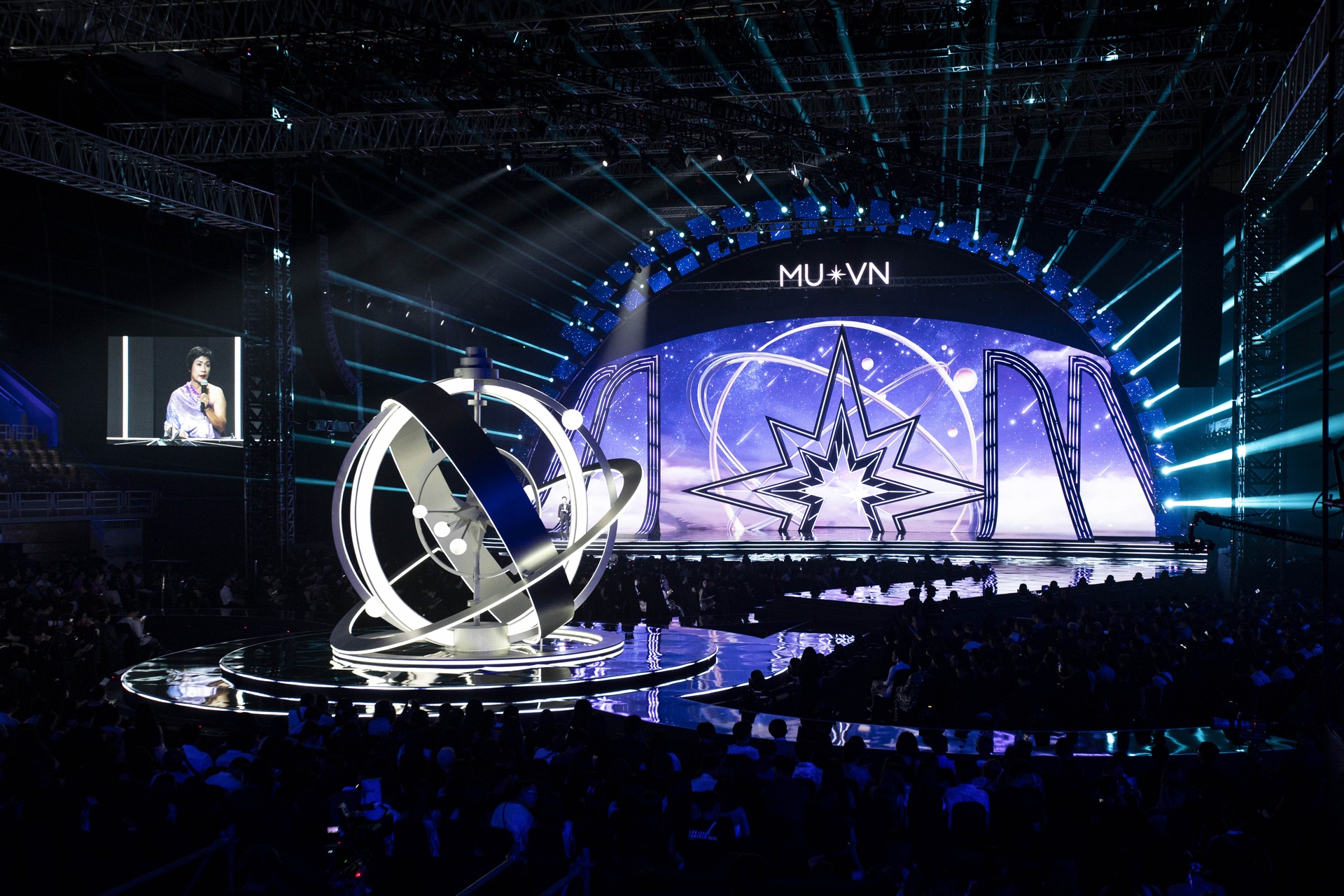 Bán kết Miss Universe Vietnam: Kỳ Duyên được gọi tên 2 lần, MC mắc lỗi - 1 Bán kết Miss Universe Vietnam: Kỳ Duyên được gọi tên 2 lần, MC mắc lỗi - 1