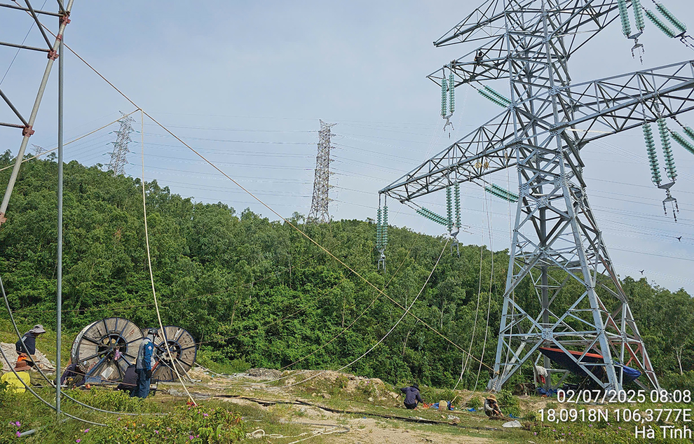 EVNNPT tập trung nguồn lực để hoàn thành Dự án trạm biến áp 220kV Vũng Áng - 3 EVNNPT tập trung nguồn lực để hoàn thành Dự án trạm biến áp 220kV Vũng Áng - 3