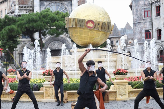 Du khách trở lại Bà Nà Hills- những tín hiệu “hồi sinh” tích cực cho du lịch Đà Nẵng - Ảnh 5. Du khách trở lại Bà Nà Hills- những tín hiệu “hồi sinh” tích cực cho du lịch Đà Nẵng - Ảnh 5.