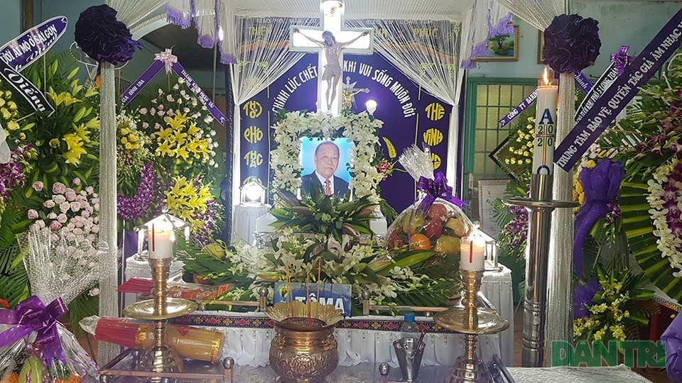 Tiết lộ tâm nguyện còn dang dở của nhạc sĩ Trần Quang Lộc - 1 Tiết lộ tâm nguyện còn dang dở của nhạc sĩ Trần Quang Lộc - 1