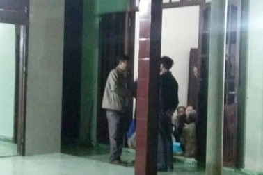 Bắt giữ nam thanh niên nghi cầm dao giết mẹ đẻ