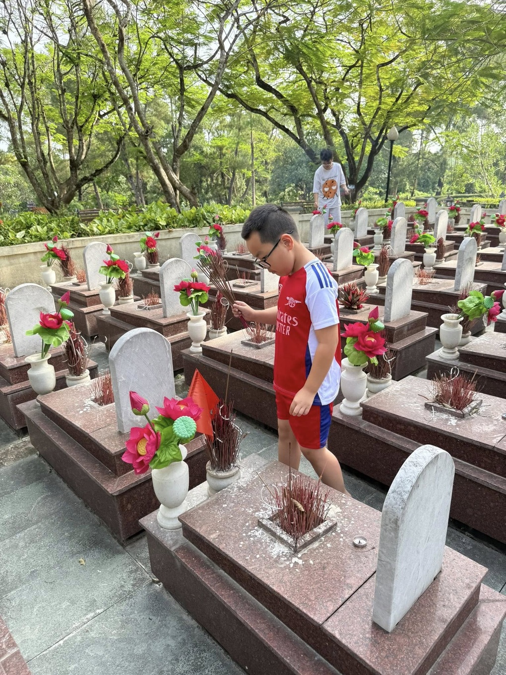Ông bố 4 con ở Hà nội tự thiết kế trại hè, đưa gia đình xuyên Việt 3.200km - 2 Ông bố 4 con ở Hà nội tự thiết kế trại hè, đưa gia đình xuyên Việt 3.200km - 2