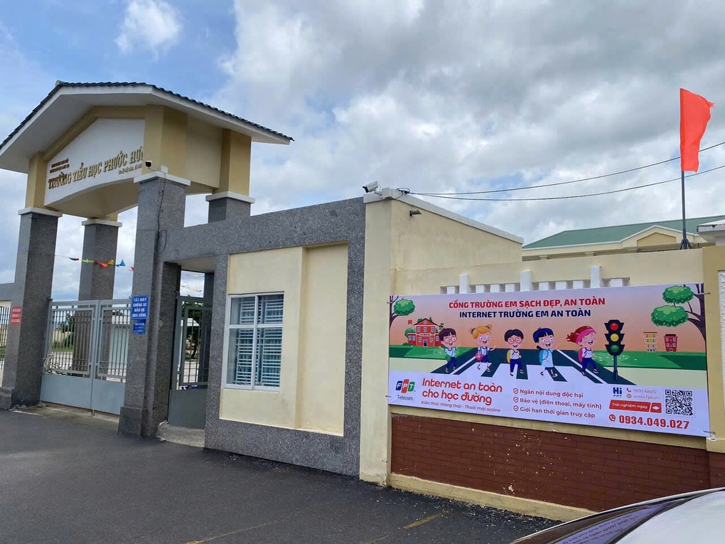 FPT Telecom mang internet an toàn đến 1.000 trường tiểu học trên toàn quốc - 4 FPT Telecom mang internet an toàn đến 1.000 trường tiểu học trên toàn quốc - 4