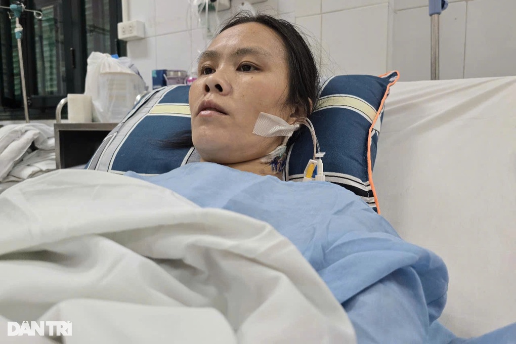 Hơn 220 triệu đồng đến với nam sinh người HMông mồ côi cha, mẹ bị tai nạn - 2 Hơn 220 triệu đồng đến với nam sinh người HMông mồ côi cha, mẹ bị tai nạn - 2
