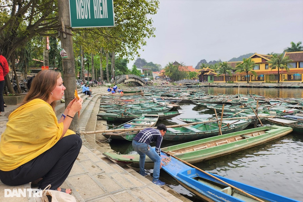 600 lái đò không hợp đồng lao động: Vướng mắc hàng chục năm! - 3 600 lái đò không hợp đồng lao động: Vướng mắc hàng chục năm! - 3