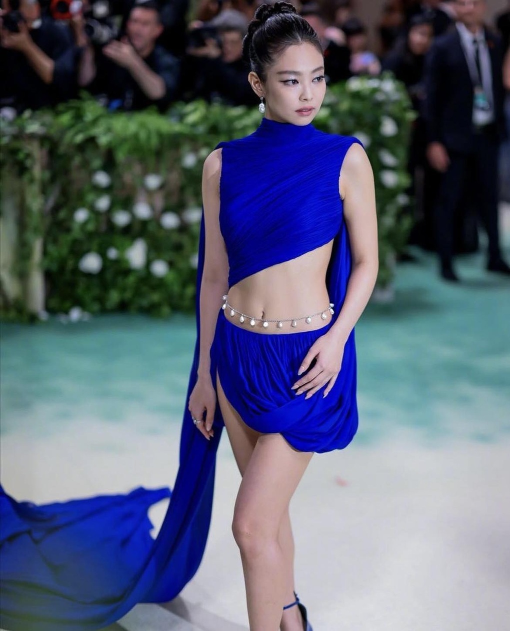 Bức ảnh Jennie (Blackpink) chụp chung với Trần Quán Hy gây sốt mạng xã hội - 3 Bức ảnh Jennie (Blackpink) chụp chung với Trần Quán Hy gây sốt mạng xã hội - 3