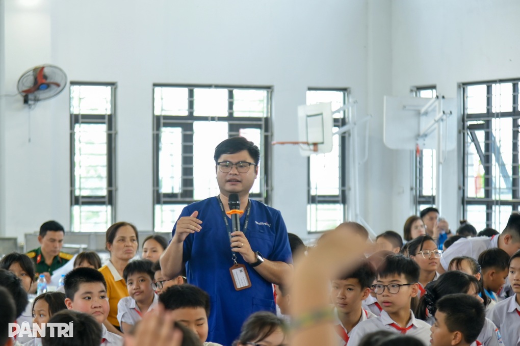 Trẻ nghỉ hè đi bơi, chuyên gia lưu ý kỹ năng sống còn để tránh đuối nước - 1