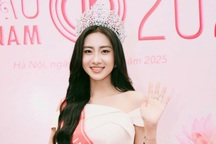 Hoa hậu Hà Trúc Linh tiết lộ gặp vấn đề sức khỏe trước khi đăng quang