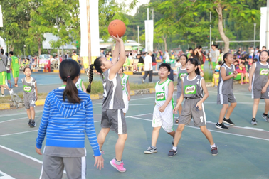 Con trượt xuất sắc vì chữ "H" môn thể dục, mẹ dằn vặt nghĩ con bị oan