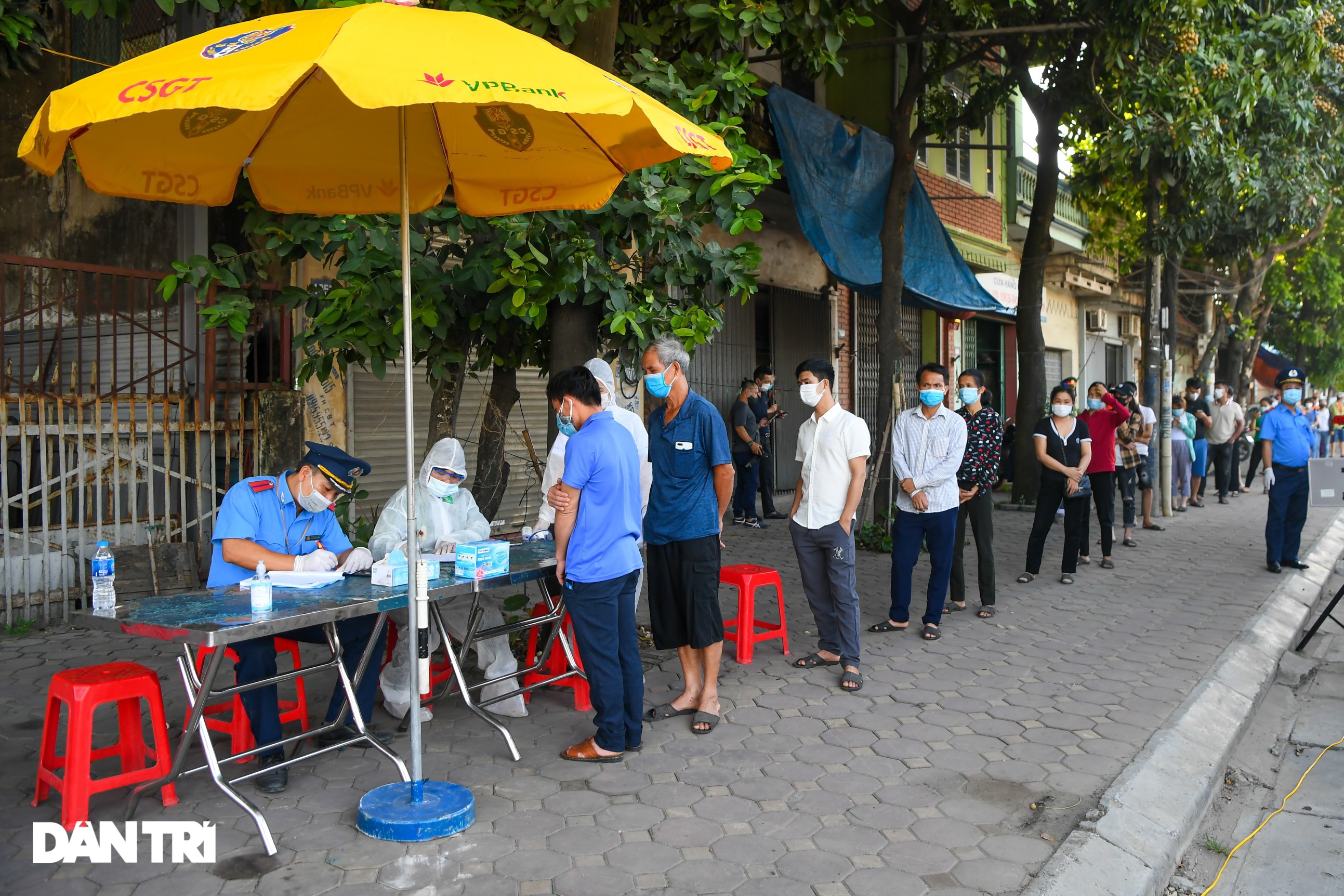 22 chốt chặn đồng loạt kiểm soát chặt chẽ người và xe ra vào TP Hà Nội - 9 22 chốt chặn đồng loạt kiểm soát chặt chẽ người và xe ra vào TP Hà Nội - 9