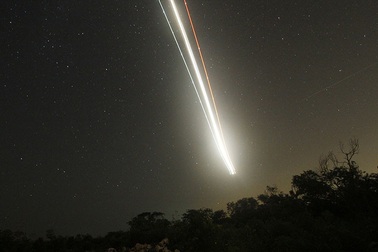 Quầng sáng lạ giữa trời đêm gây xôn xao ở Canada