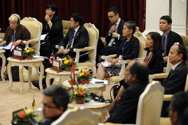 Các ngoại trưởng ASEAN quan ngại về Biển Đông