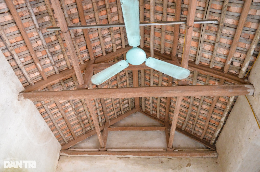 Ông Hàn Đức Long đang mòn mỏi chờ bồi thường sau hơn 11 năm bị tù oan - 2 Ông Hàn Đức Long đang mòn mỏi chờ bồi thường sau hơn 11 năm bị tù oan - 2