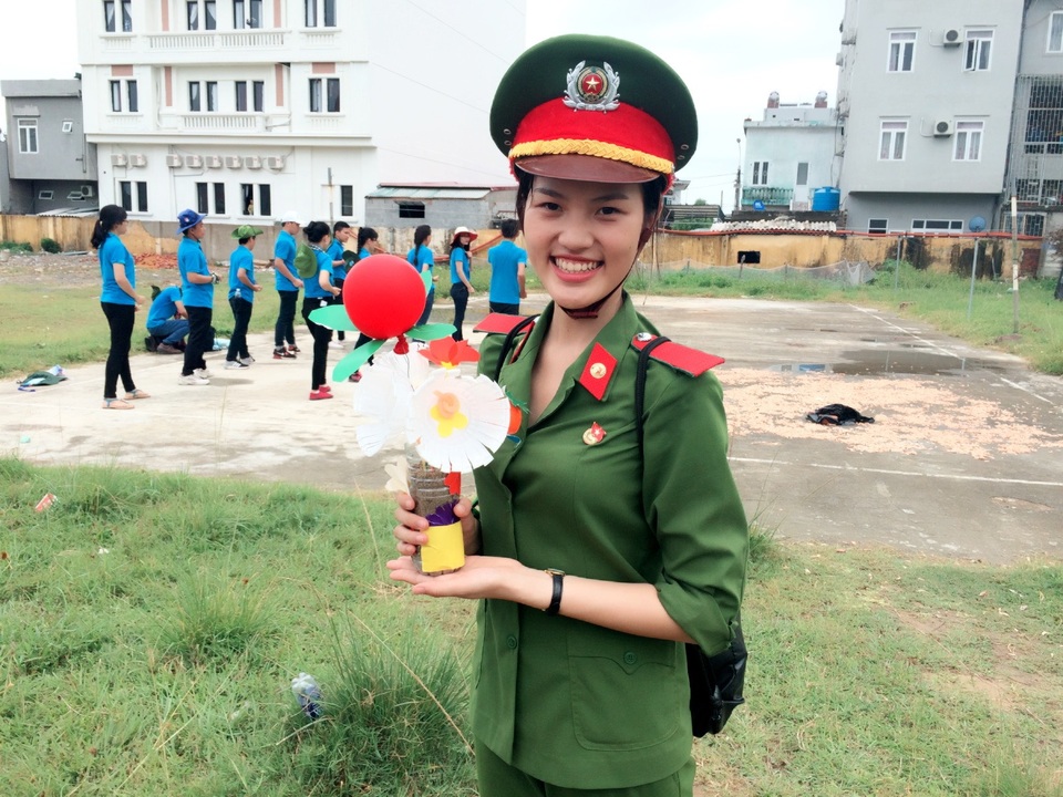 Nữ thủ khoa của Học viện Cảnh sát tiết lộ về kỷ luật thép trong trường - 2 Nữ thủ khoa của Học viện Cảnh sát tiết lộ về kỷ luật thép trong trường - 2