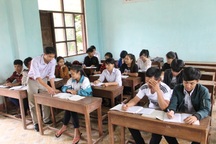 Thầy và trò trường miền núi “chạy nước rút” trước kỳ thi THPT Quốc gia