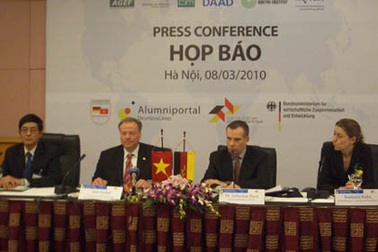 Khai trương Cổng thông tin điện tử dành cho cựu học sinh Đức 